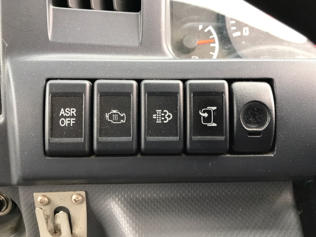 いすゞエルフアルミバン小型（2t・3t）[写真33]