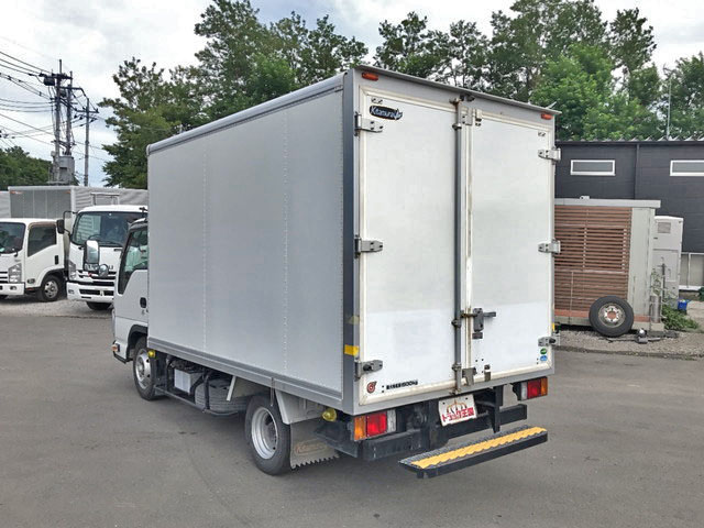 いすゞエルフアルミバン小型（2t・3t）[写真04]