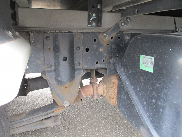 いすゞエルフ冷凍車（冷蔵車）小型（2t・3t）[写真12]