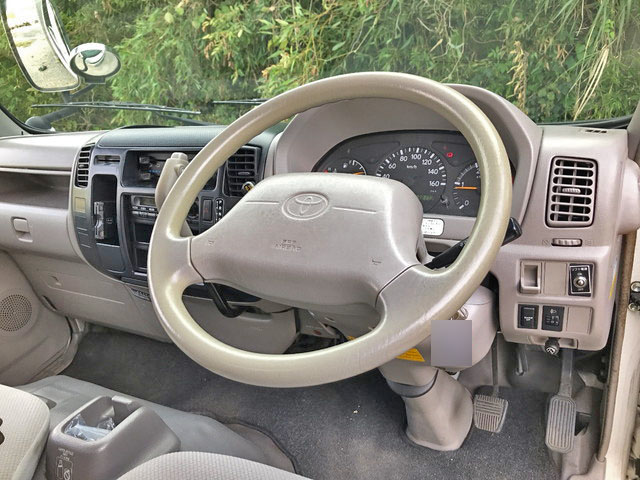 トヨタダイナアルミバン小型（2t・3t）[写真32]