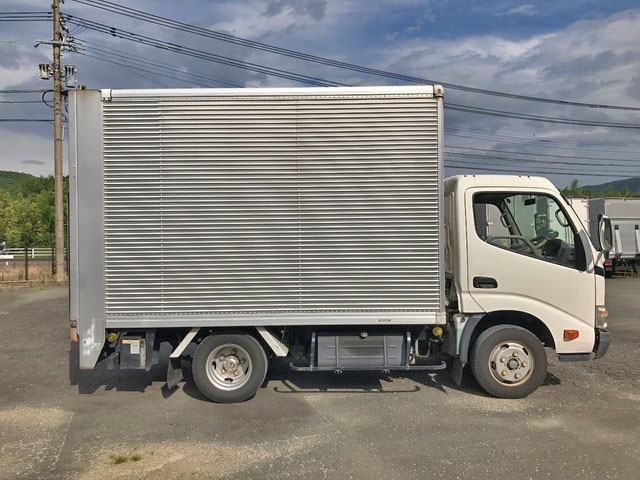 トヨタダイナアルミバン小型（2t・3t）[写真08]