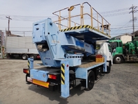 いすゞエルフ高所作業車小型（2t・3t）[写真02]