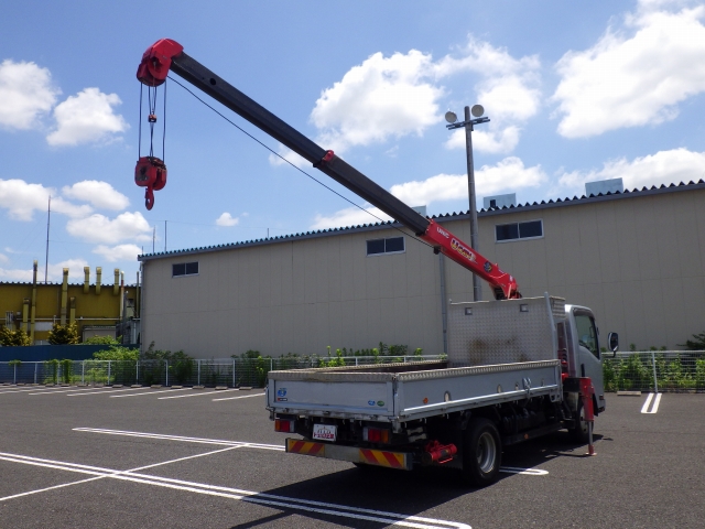 いすゞエルフユニック3段小型（2t・3t）[写真02]