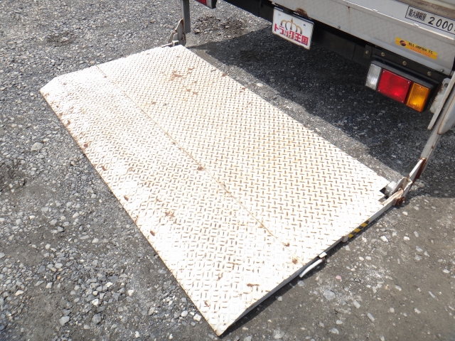 いすゞエルフアルミバン小型（2t・3t）[写真02]