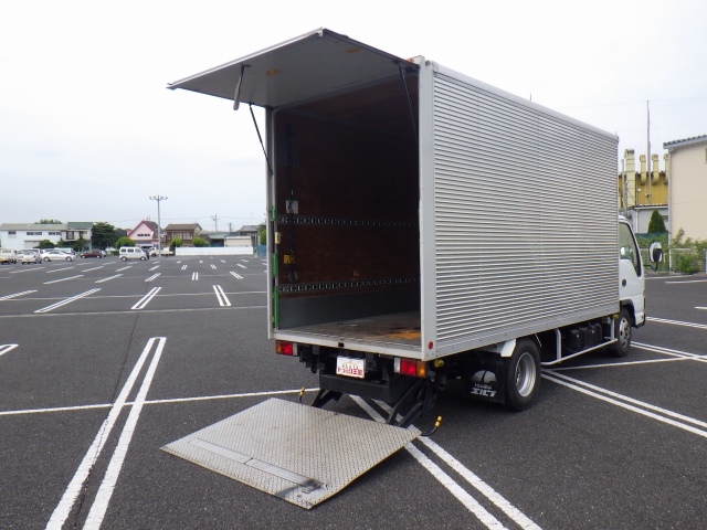 マツダタイタンアルミバン小型（2t・3t）[写真02]