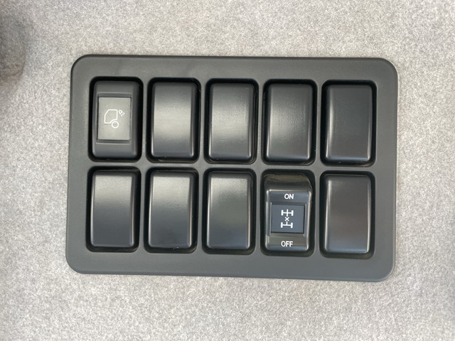 いすゞギガダンプ大型（10t）[写真37]