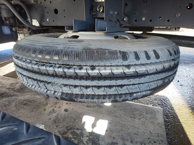 日野デュトロアルミバン小型（2t・3t）[写真20]