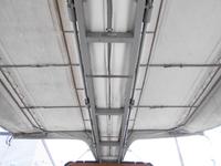 三菱ふそうキャンター幌ウイング小型（2t・3t）[写真11]