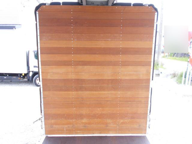 三菱ふそうキャンター幌ウイング小型（2t・3t）[写真14]