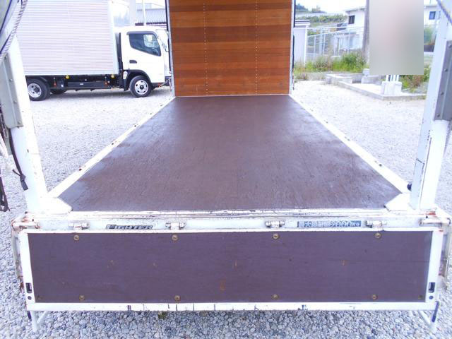 三菱ふそうキャンター幌ウイング小型（2t・3t）[写真19]
