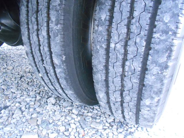 三菱ふそうキャンター幌ウイング小型（2t・3t）[写真24]