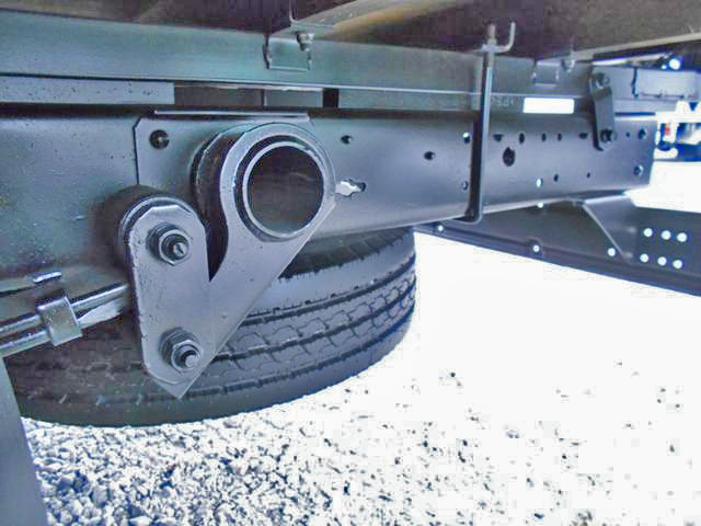 三菱ふそうキャンター幌ウイング小型（2t・3t）[写真28]