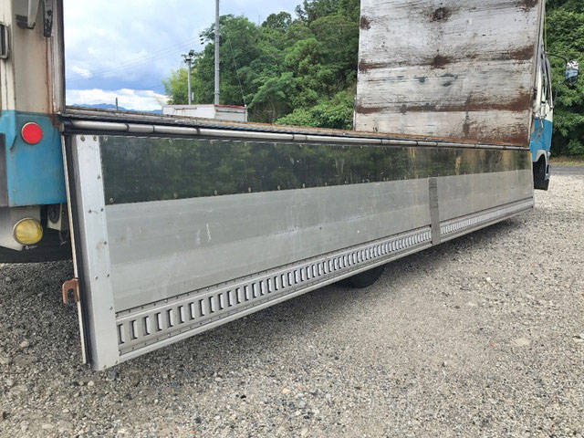 三菱ふそうファイターアルミウイング中型（4t）[写真15]