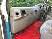 三菱ふそうファイターアルミウイング中型（4t）[写真29]