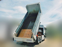 三菱ふそうスーパーグレートダンプ大型（10t）[写真11]