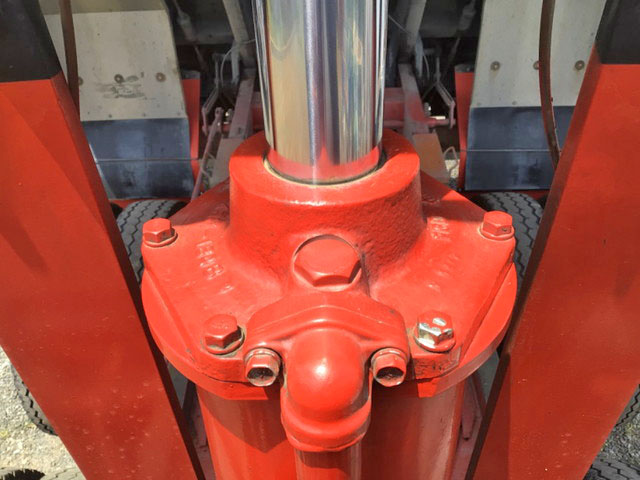 三菱ふそうスーパーグレートダンプ大型（10t）[写真14]