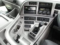 UDトラックスクオンアルミブロック大型（10t）[写真21]