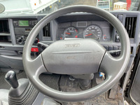 いすゞエルフ冷凍車（冷蔵車）小型（2t・3t）[写真35]