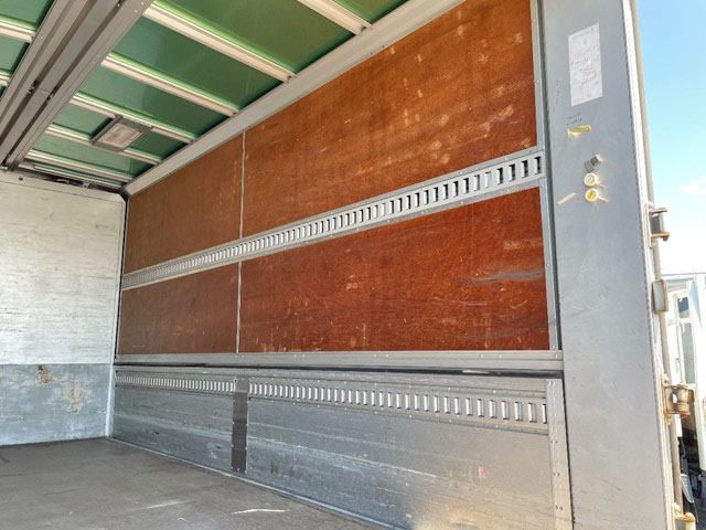 日産アトラスアルミウイング小型（2t・3t）[写真14]