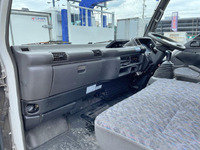 日産アトラスアルミウイング小型（2t・3t）[写真30]