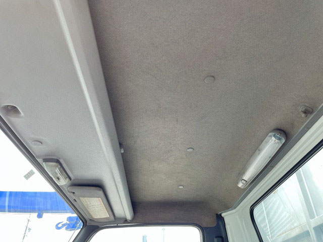 日産アトラスアルミウイング小型（2t・3t）[写真32]