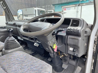 日産アトラスアルミウイング小型（2t・3t）[写真34]