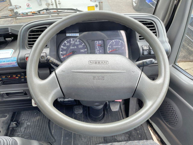 日産アトラスアルミウイング小型（2t・3t）[写真35]