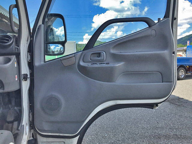 トヨタダイナ平ボディ小型（2t・3t）[写真24]