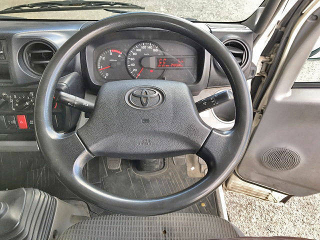 トヨタダイナ平ボディ小型（2t・3t）[写真32]