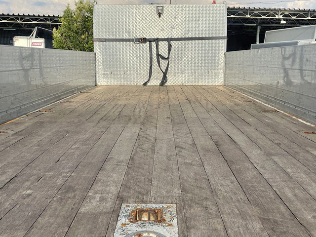 UDトラックスコンドルアルミブロック中型（4t）[写真10]