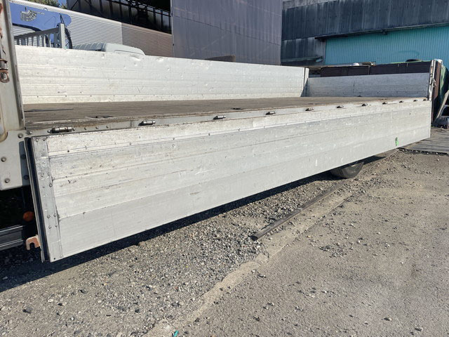 UDトラックスコンドルアルミブロック中型（4t）[写真14]