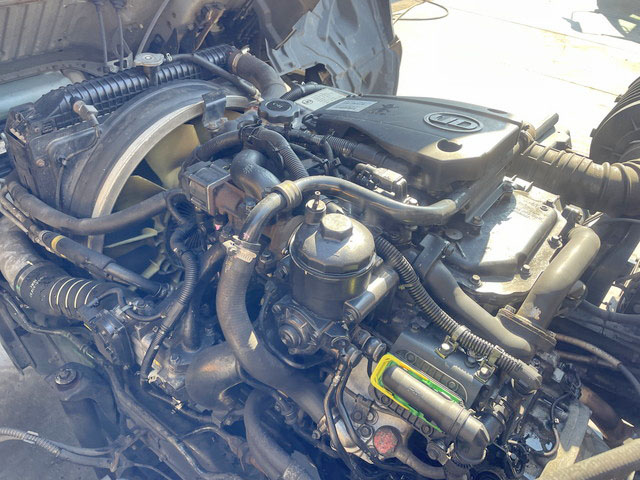 UDトラックスコンドルアルミブロック中型（4t）[写真23]