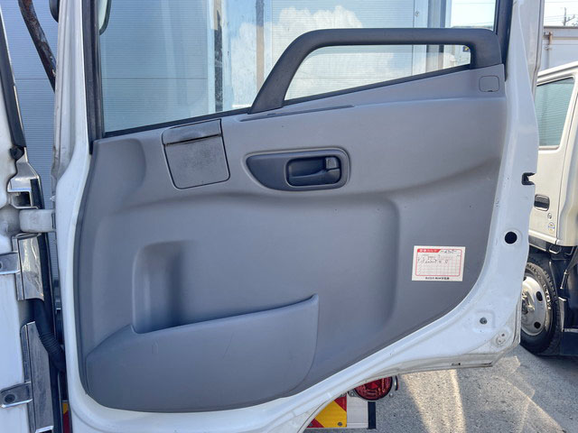 UDトラックスコンドルアルミブロック中型（4t）[写真27]