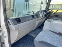 UDトラックスコンドルアルミブロック中型（4t）[写真28]