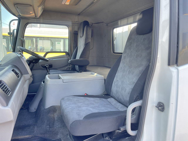 UDトラックスコンドルアルミブロック中型（4t）[写真29]