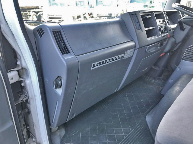 マツダタイタンアルミバン小型（2t・3t）[写真30]