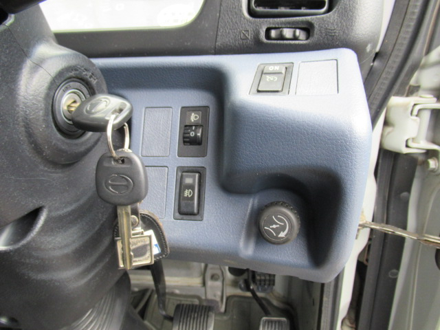 日野レンジャーアルミブロック増トン（6t・8t）[写真28]