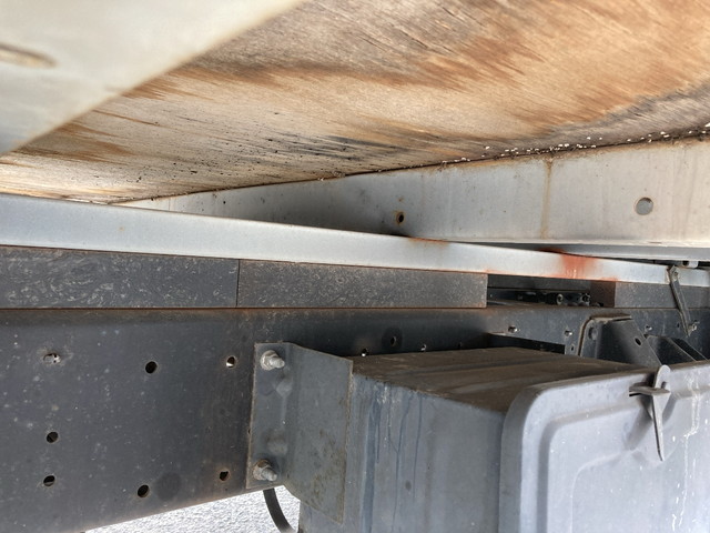 日野デュトロ平ボディ小型（2t・3t）[写真18]