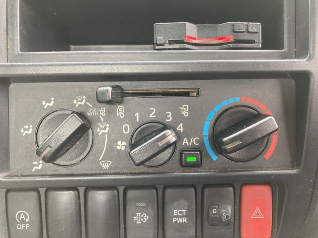 日野デュトロ平ボディ小型（2t・3t）[写真34]