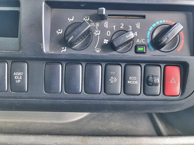 日野デュトロ平ボディ小型（2t・3t）[写真29]