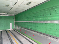 いすゞギガアルミウイング大型（10t）[写真12]