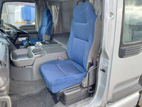 いすゞギガアルミウイング大型（10t）[写真30]