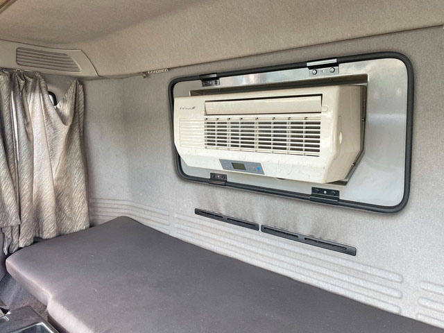 いすゞギガアルミウイング大型（10t）[写真31]