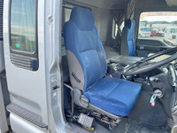 いすゞギガアルミウイング大型（10t）[写真32]