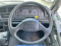 いすゞギガアルミウイング大型（10t）[写真35]