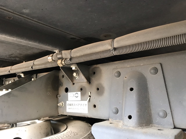 いすゞエルフ冷凍車（冷蔵車）小型（2t・3t）[写真17]