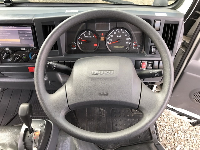 いすゞエルフ冷凍車（冷蔵車）小型（2t・3t）[写真29]