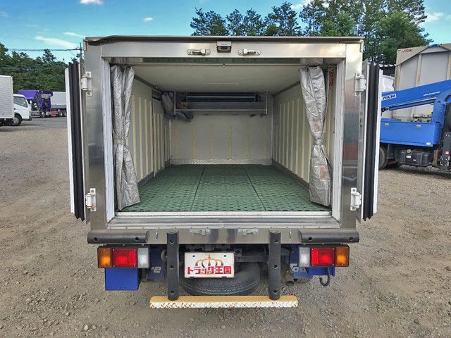 いすゞエルフ冷凍車（冷蔵車）小型（2t・3t）[写真09]