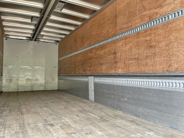 UDトラックスコンドルアルミウイング中型（4t）[写真14]