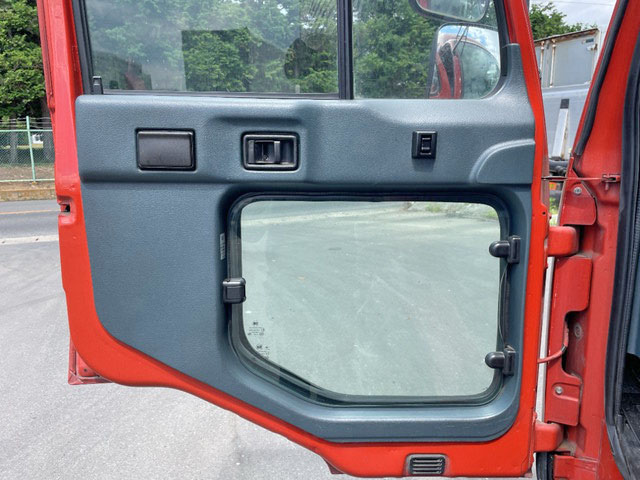 UDトラックスコンドルアルミウイング中型（4t）[写真29]